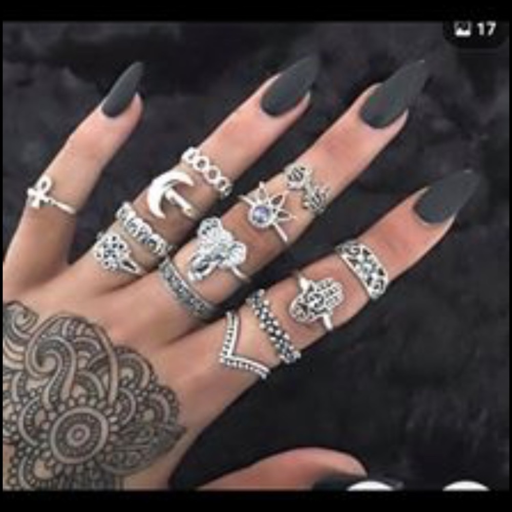 Set of rings